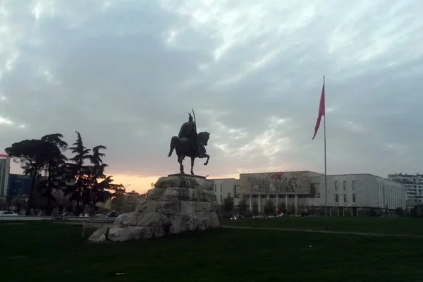 Pomnik Skanderbiehu ŭ Tyranie.