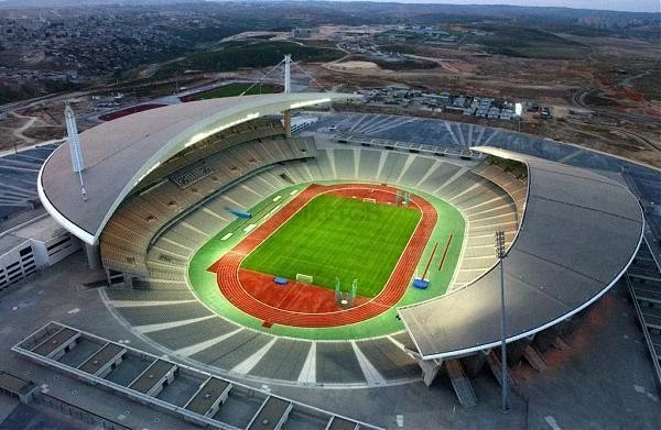 Олимпийский стадион в Стамбуле, где должен пройти финал Лиги чемпионов