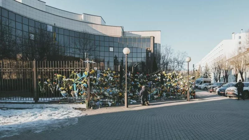 Амбасада Украіны ў Мінску, 27 лютага