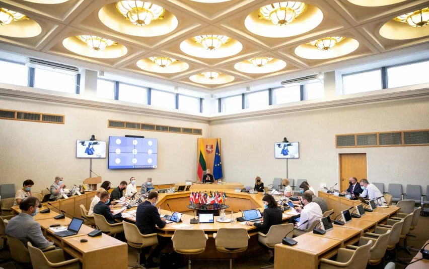Во время заседания литовского правительства. Фото: vrm.lrv.lt