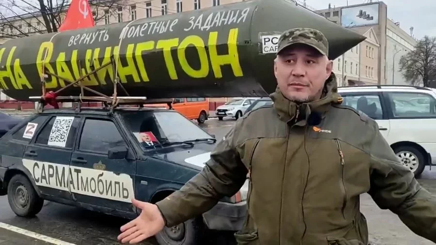 Хозяин автомобиля — активист прокремлевской организации НОД Равиль Гарифуллин