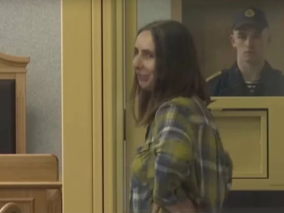 Наста Лойко на суде. Скриншот видео СТБ