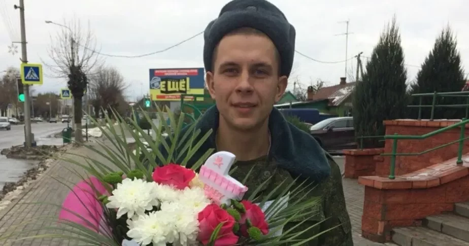 28-летний Дмитрий Усхопов умер через два часа после того, как вошел в РОВД. Фото из его страницы в соцсетях.