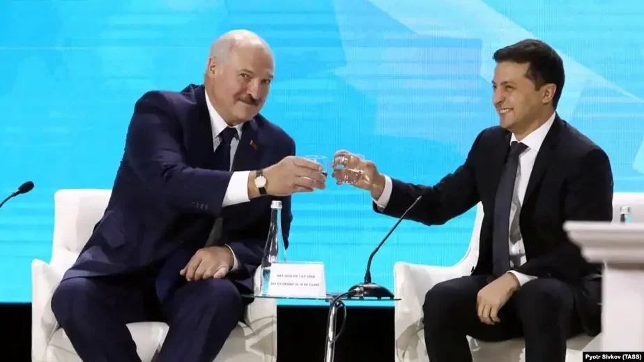 Александр Лукашенко и Владимир Зеленский на форуме «Украина — Беларусь» в Житомире 6 ноября 2019 года. О том, что будет через 2 с лишним года, никто тогда еще не догадывался.