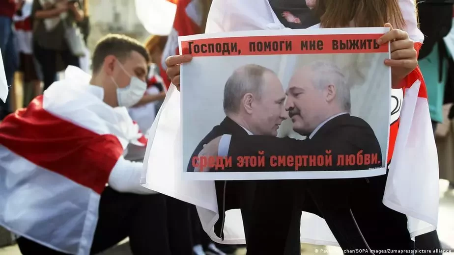 Адзін з крэатыўных плакатаў падчас беларускіх пратэстаў 2020 года