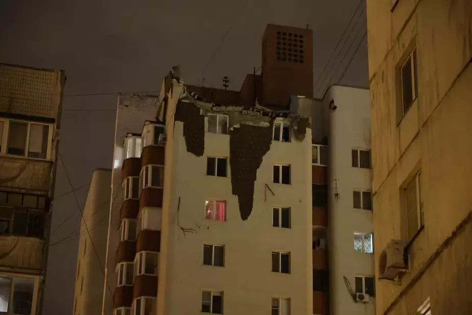 Пострадавшее здание в Белгороде