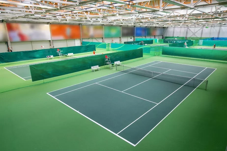 Теннисный корт в Вильнюсе. Фото: sebarena.lt