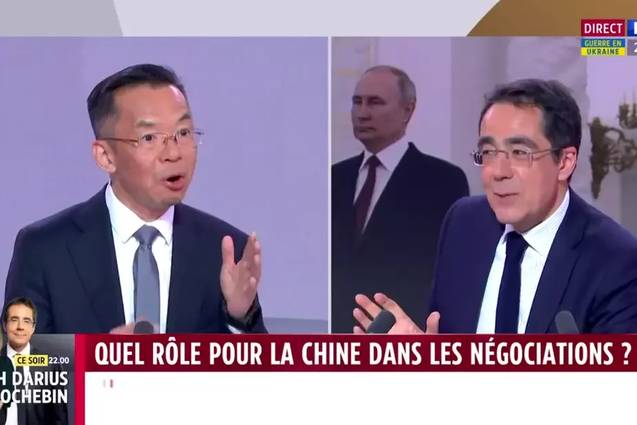 Телеинтервью посла Китая во Франции Лу Шайе. Скрин видео