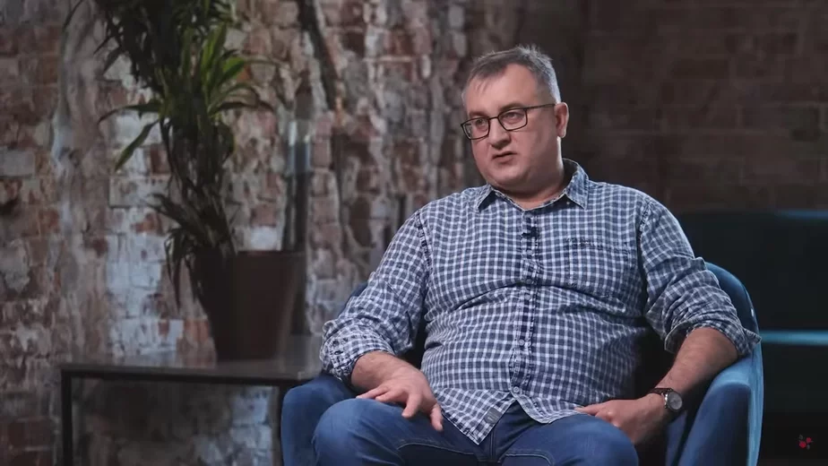 Андрей Янушкевич Издатель Андрей Янушкевич в студии ютуб-канала 