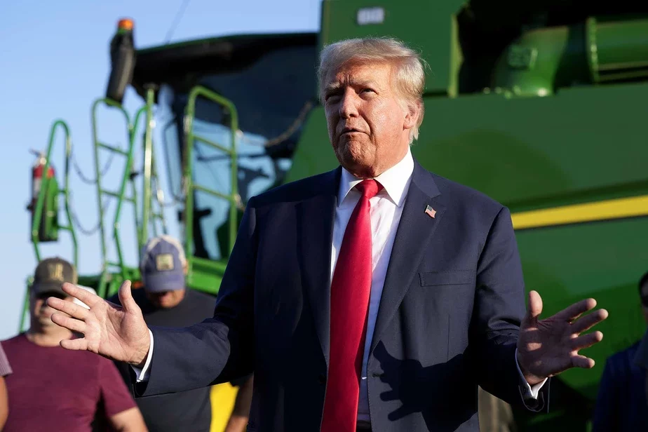 Дональд Трамп падчас выступу перад фермерамі ў штаце Аёва. Фота: Charlie Neibergall / AP